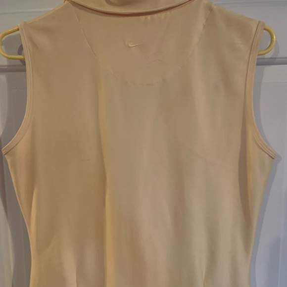 Golf out fit - Picture 7 of 10